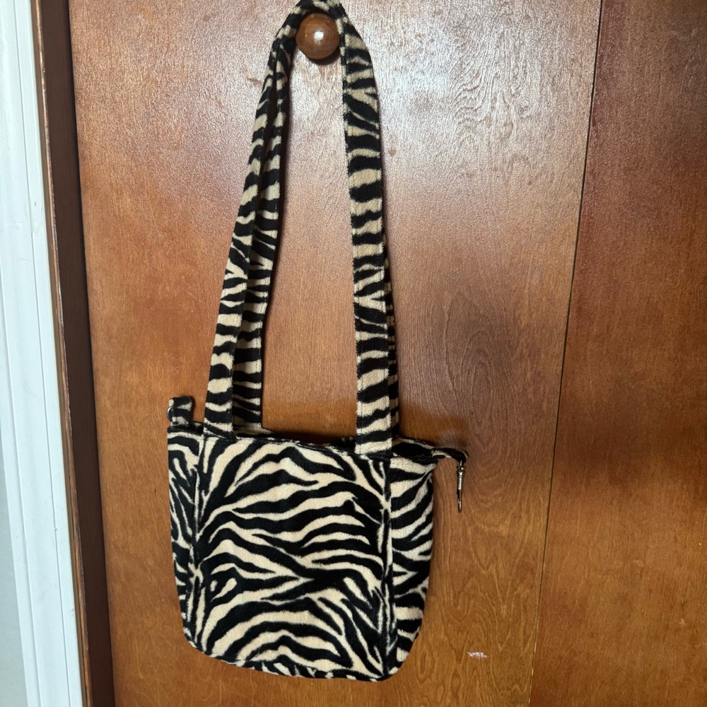 & Other Stories Zebra-Print Shoulder Bag - Black & Cream